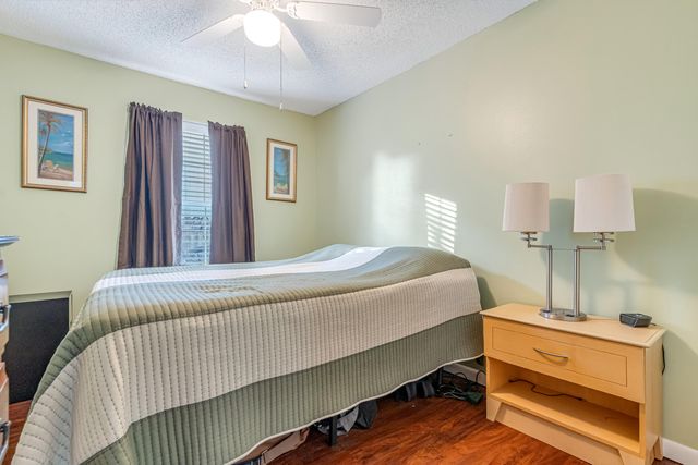 309 Woodland Park Circle, Mary Esther, FL 32569