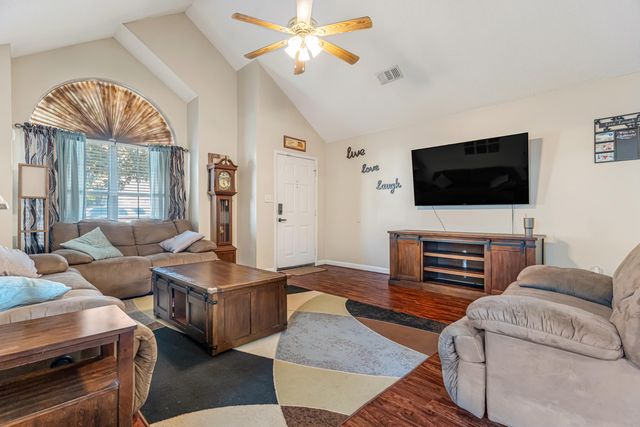 309 Woodland Park Circle, Mary Esther, FL 32569