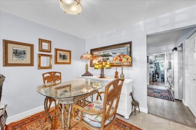 6645 1ST AVENUE N 102, St Petersburg, FL 33710