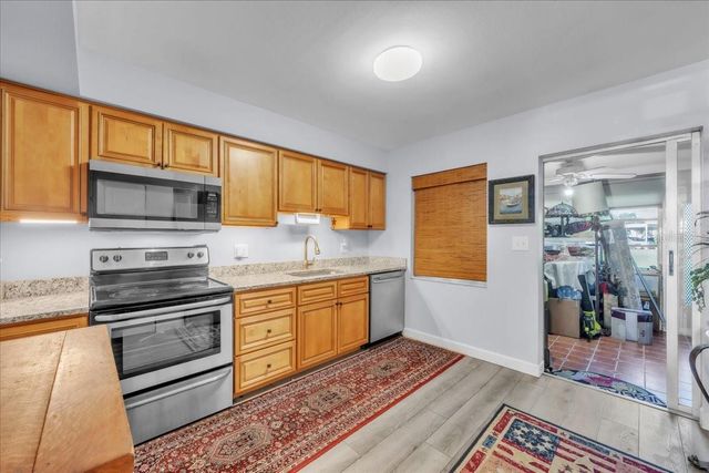 6645 1ST AVENUE N 102, St Petersburg, FL 33710