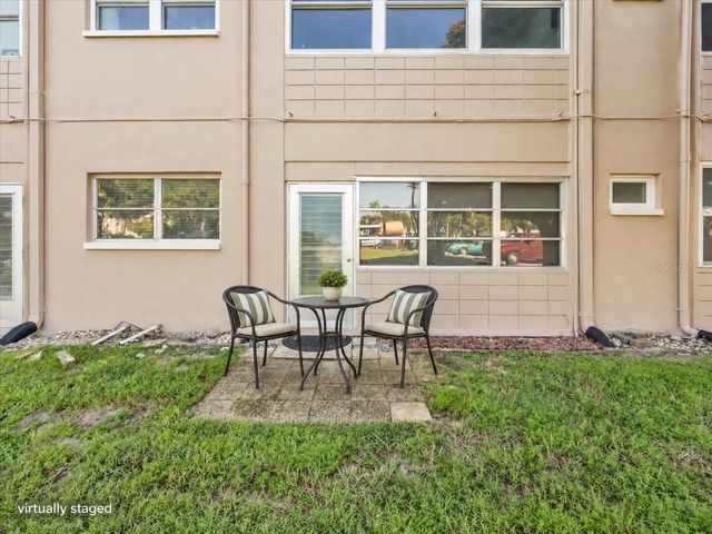 6645 1ST AVENUE N 102, St Petersburg, FL 33710