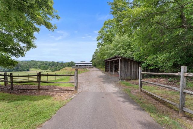 102 Cross Creek Lane, Warne, NC 28909