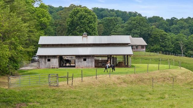 102 Cross Creek Lane, Warne, NC 28909