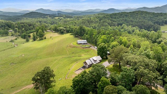 102 Cross Creek Lane, Warne, NC 28909