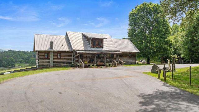 102 Cross Creek Lane, Warne, NC 28909