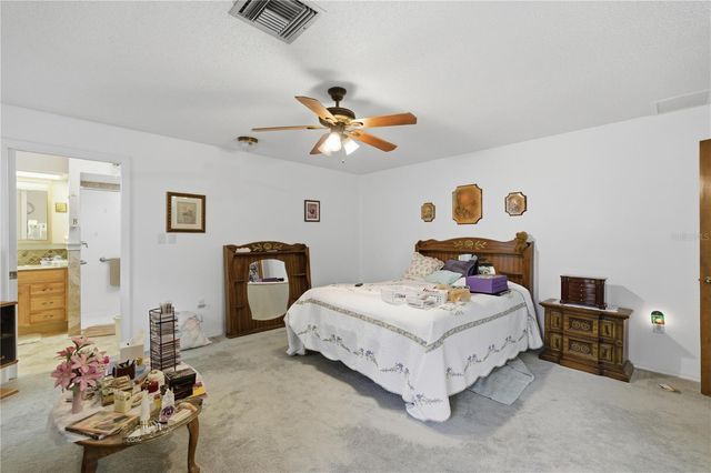 9704 WEDGEWOOD LANE, Leesburg, FL 34788