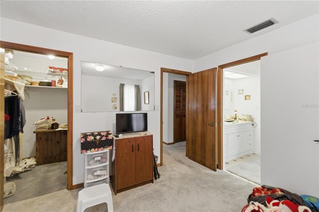 9704 WEDGEWOOD LANE, Leesburg, FL 34788