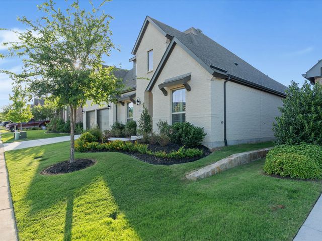 9421 Excursion Drive, Oak Point, TX 75068