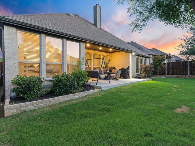 9421 Excursion Drive, Oak Point, TX 75068