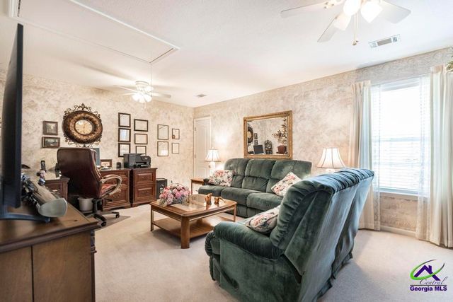 219 Royal Crest Circle, Kathleen, GA 31047