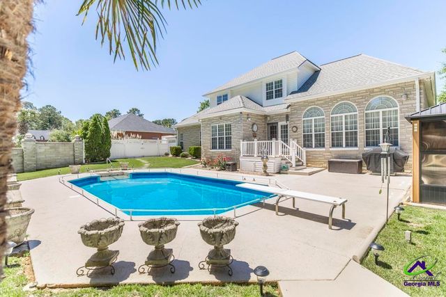 219 Royal Crest Circle, Kathleen, GA 31047