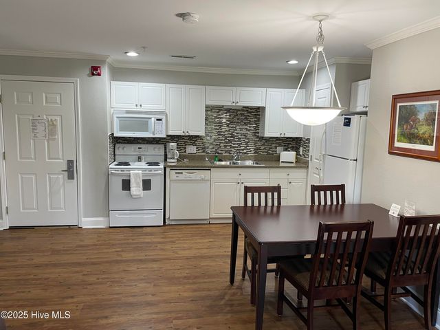 520 Little River Farm Boulevard C100, Carthage, NC 28327