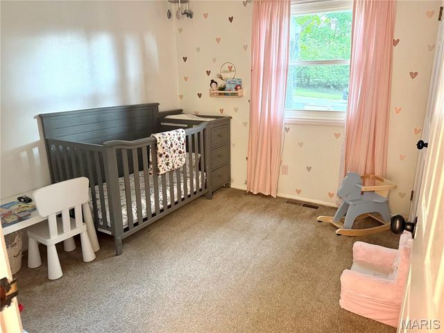 735 Hinder Drive, St Louis, MO 63125