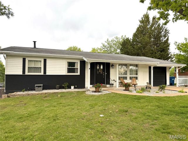 735 Hinder Drive, St Louis, MO 63125