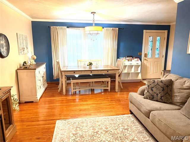 735 Hinder Drive, St Louis, MO 63125