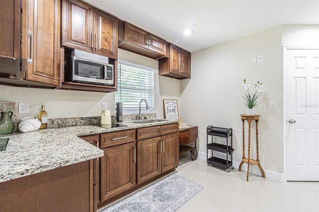 11350 MEMORIAL HIGHWAY, Tampa, FL 33635