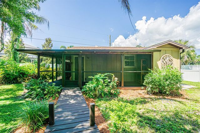 11350 MEMORIAL HIGHWAY, Tampa, FL 33635