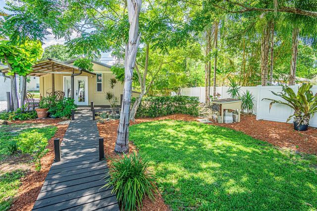 11350 MEMORIAL HIGHWAY, Tampa, FL 33635