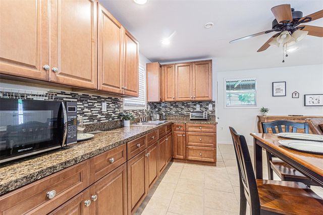 11350 MEMORIAL HIGHWAY, Tampa, FL 33635