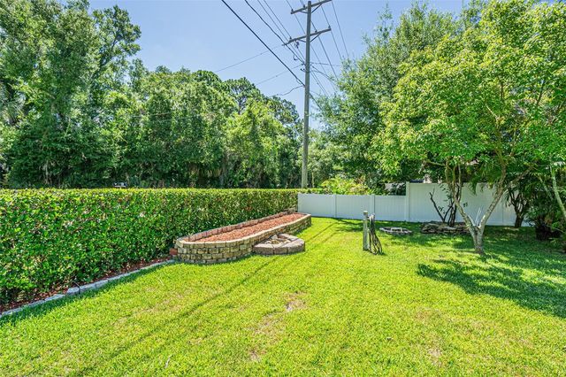 11350 MEMORIAL HIGHWAY, Tampa, FL 33635