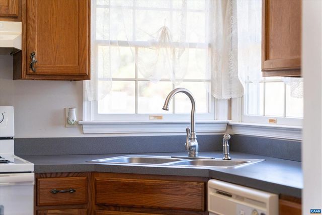 715 PREDDY CREEK RD, Barboursville, VA 22923