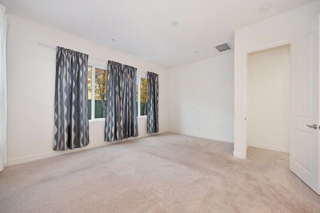 4362 Libyan Sea Ln, Sacramento, CA 95834