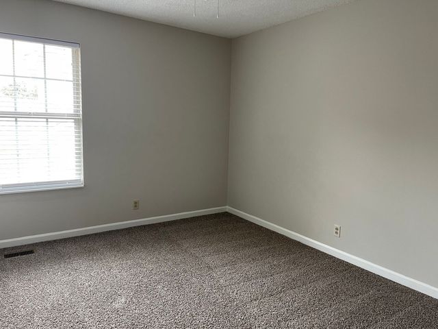 1812 Barnwell Ct, Hermitage, TN 37076