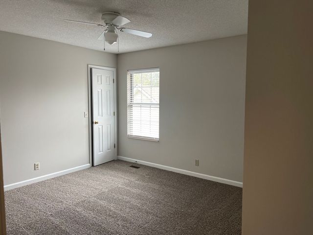 1812 Barnwell Ct, Hermitage, TN 37076