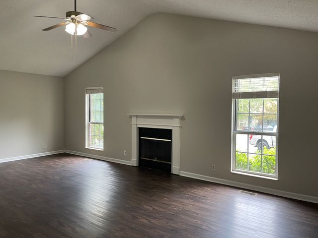 1812 Barnwell Ct, Hermitage, TN 37076