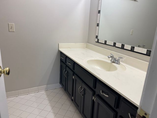 1812 Barnwell Ct, Hermitage, TN 37076