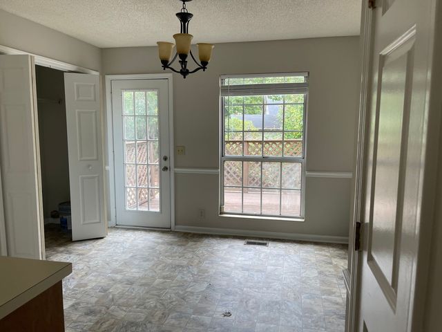 1812 Barnwell Ct, Hermitage, TN 37076