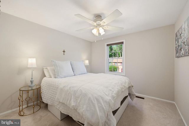 9632 LINDENBROOK ST, Fairfax, VA 22031