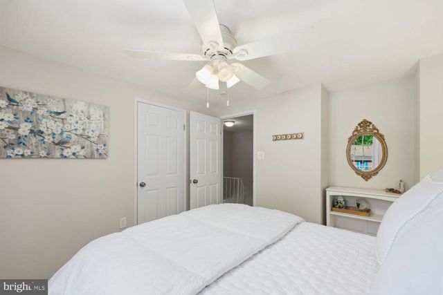9632 LINDENBROOK ST, Fairfax, VA 22031