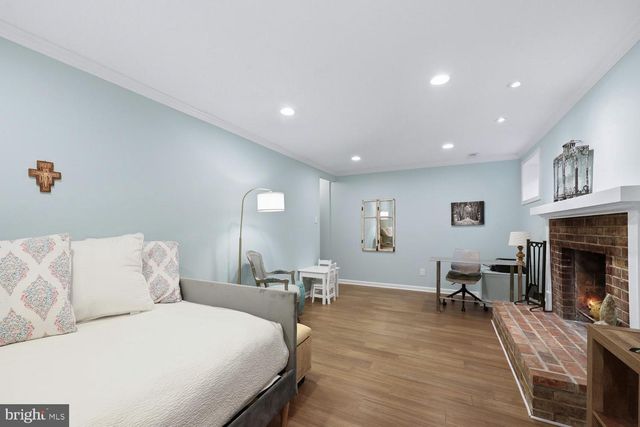 9632 LINDENBROOK ST, Fairfax, VA 22031