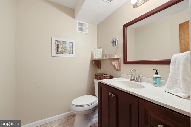 9632 LINDENBROOK ST, Fairfax, VA 22031
