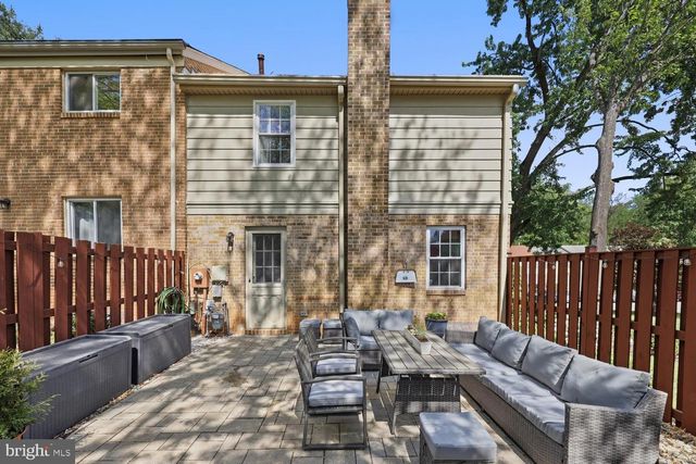 9632 LINDENBROOK ST, Fairfax, VA 22031