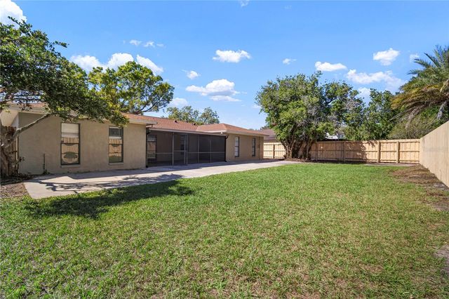 1218 LORNEWOOD DRIVE, Valrico, FL 33596