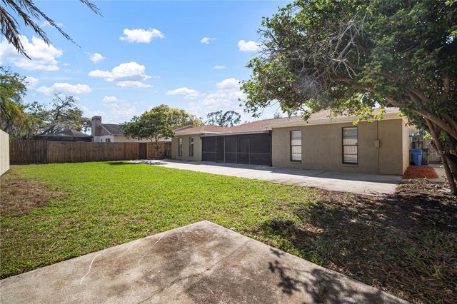 1218 LORNEWOOD DRIVE, Valrico, FL 33596