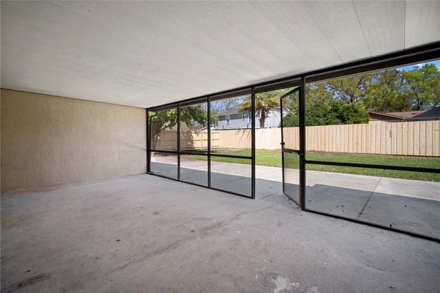 1218 LORNEWOOD DRIVE, Valrico, FL 33596
