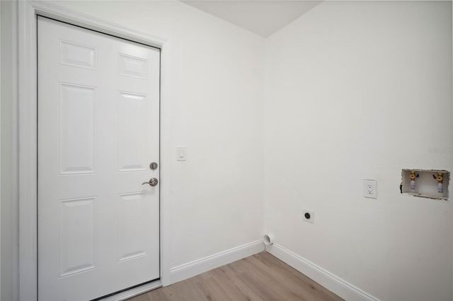 1218 LORNEWOOD DRIVE, Valrico, FL 33596