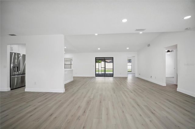 1218 LORNEWOOD DRIVE, Valrico, FL 33596