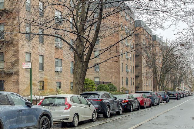 3240 91 Street 309, East Elmhurst, NY 11369