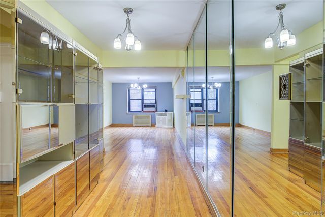 3240 91 Street 309, East Elmhurst, NY 11369