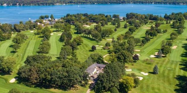 9088 N 34th Street, Richland, MI 49083