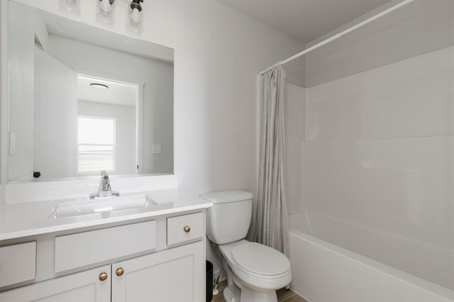 2513 11th Street NE, Bondurant, IA 50035