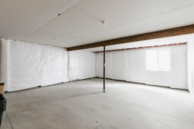 2513 11th Street NE, Bondurant, IA 50035