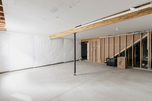 2513 11th Street NE, Bondurant, IA 50035