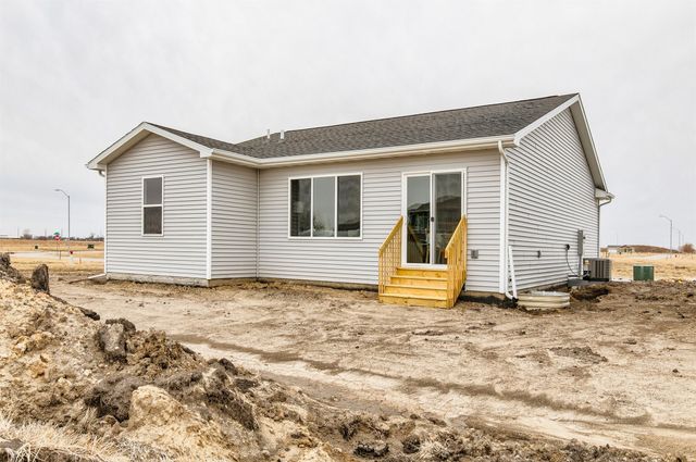 2513 11th Street NE, Bondurant, IA 50035