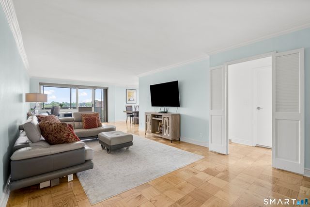 50 Glenbrook Road 8H, Stamford, CT 06902