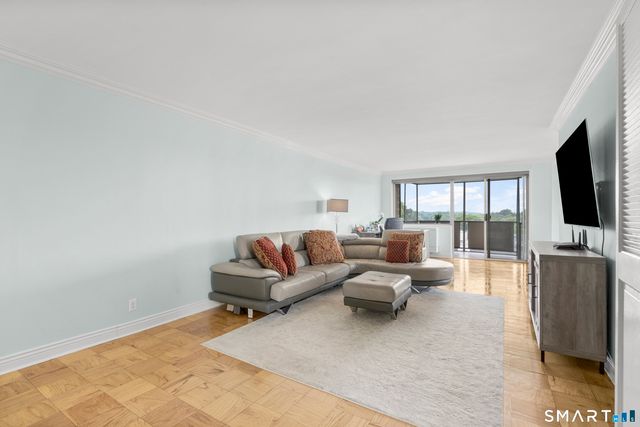 50 Glenbrook Road 8H, Stamford, CT 06902